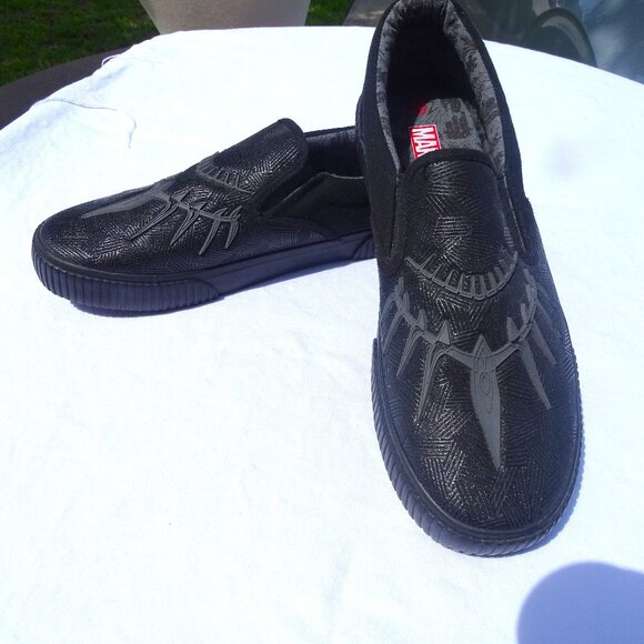 Men's Marvel Brand Batman Shoes Loafer Size 10 Never Worn RARE - Picture 1 of 8